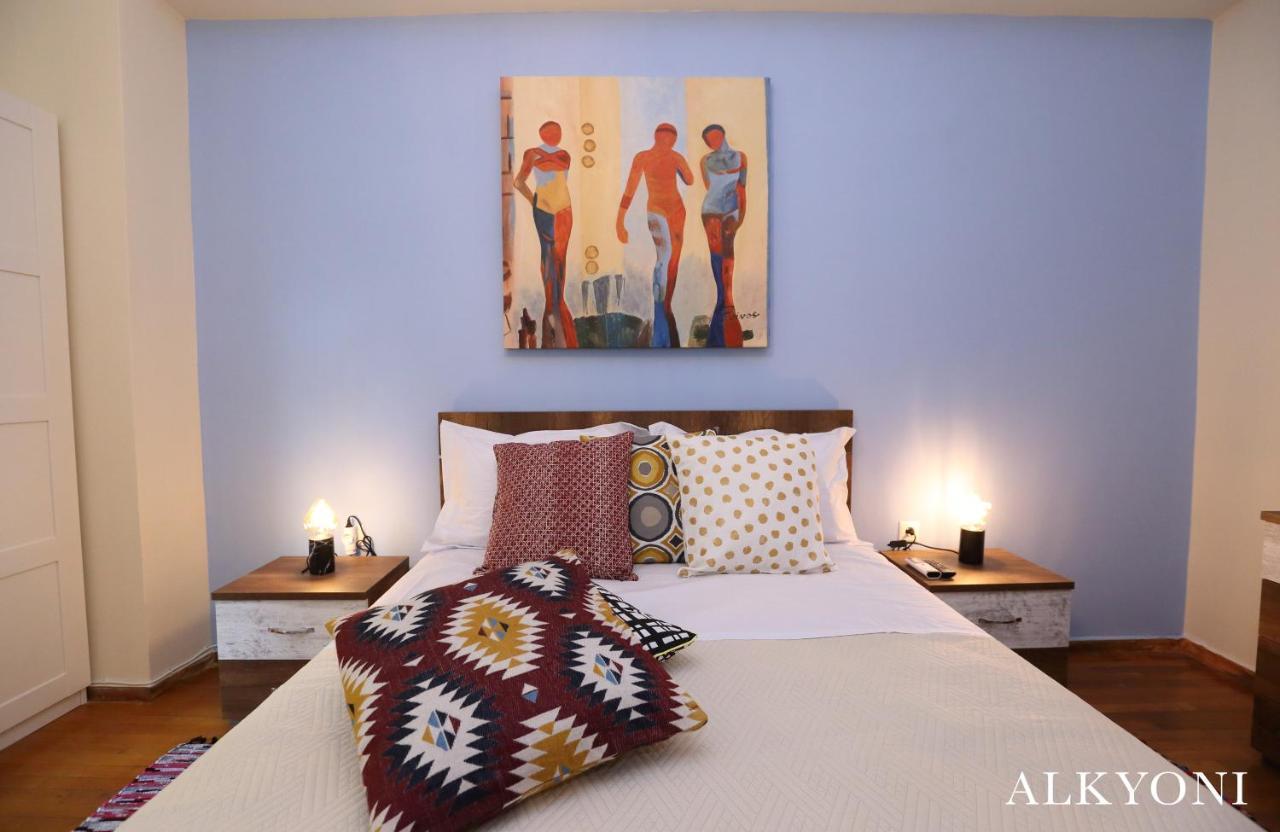 Melma Properties- Alkyoni Apartment By The Sea In Pireus Exteriör bild