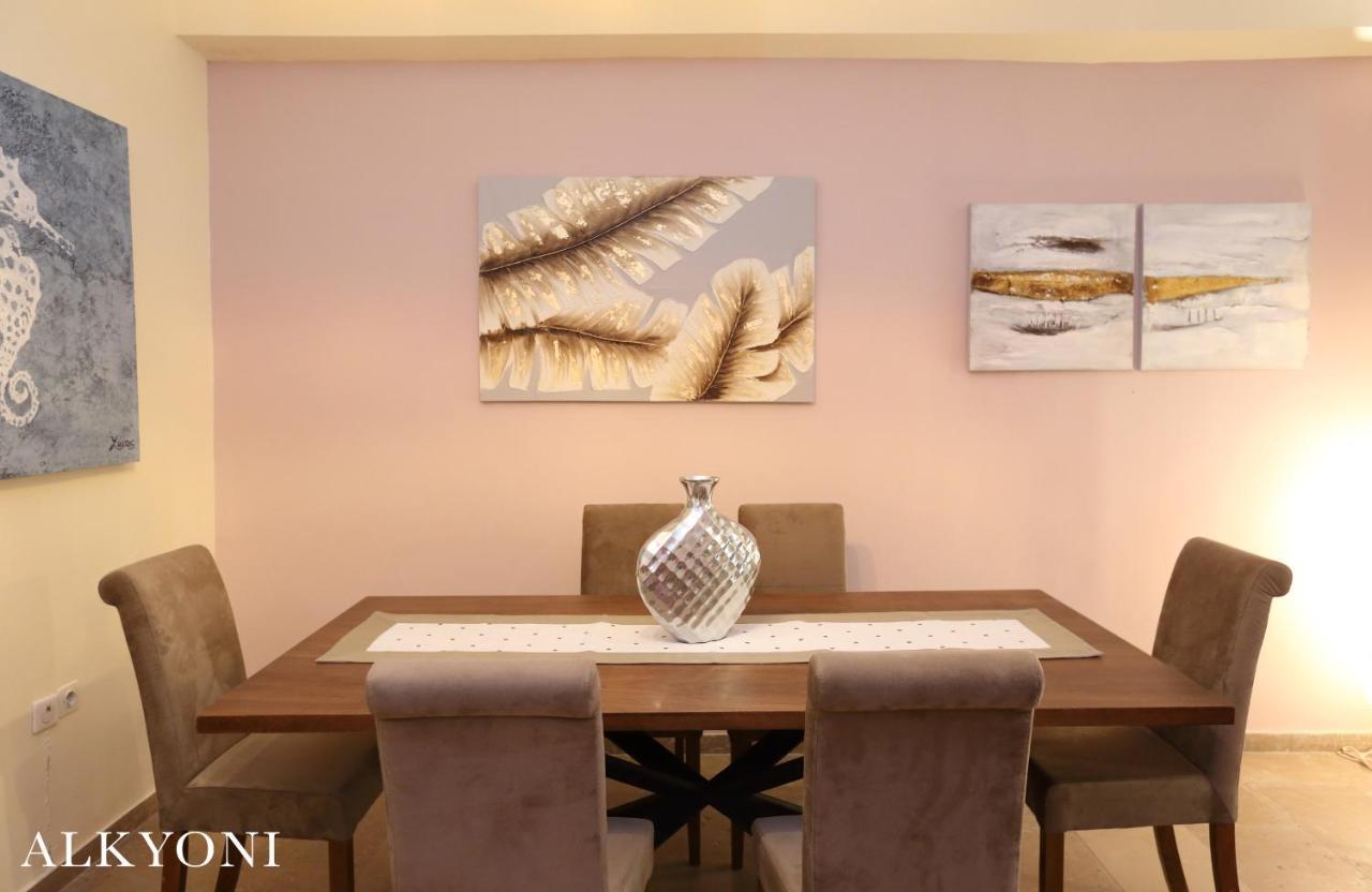 Melma Properties- Alkyoni Apartment By The Sea In Pireus Exteriör bild